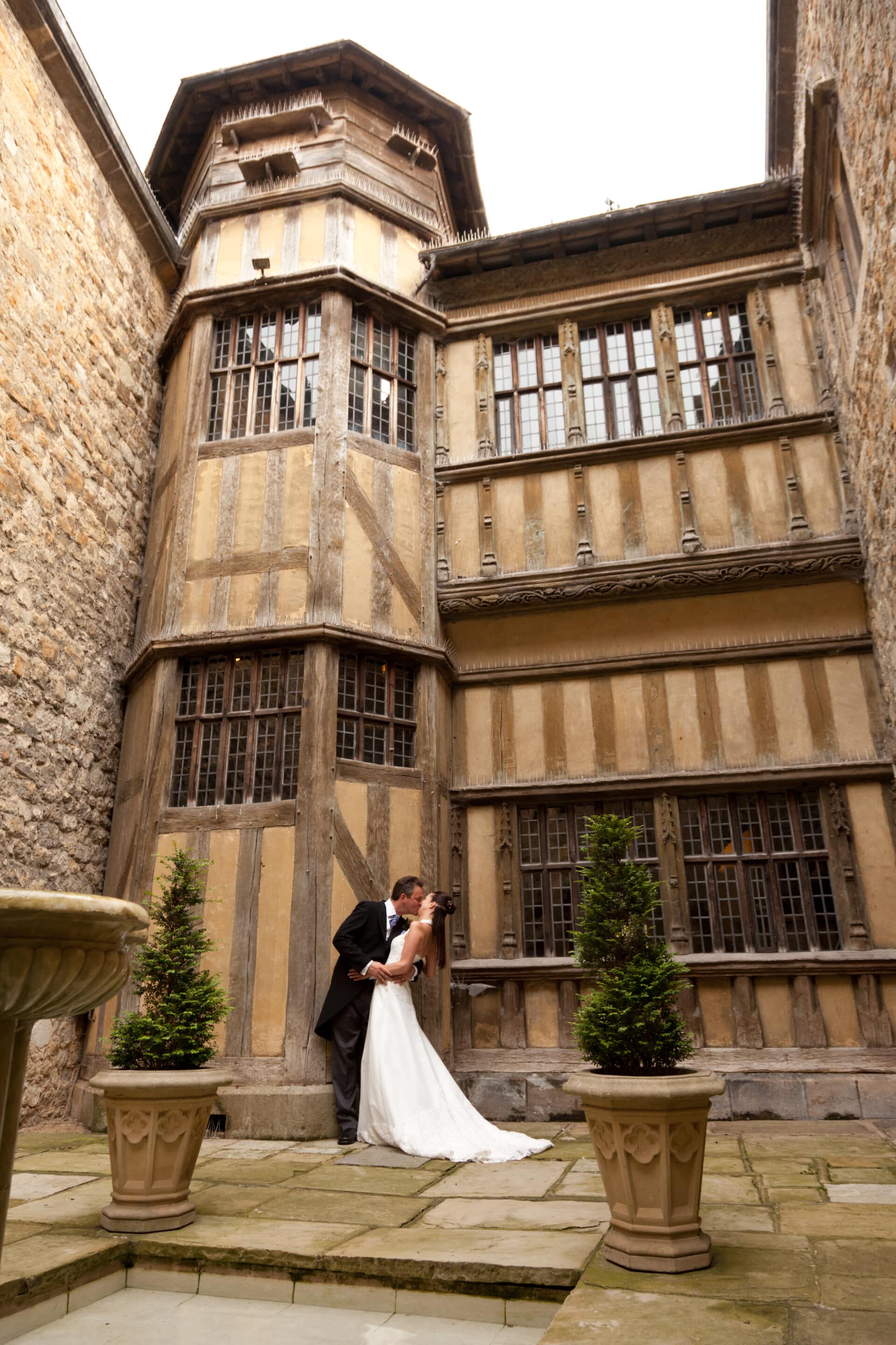 Castle Weddings - Fountain Courtyard