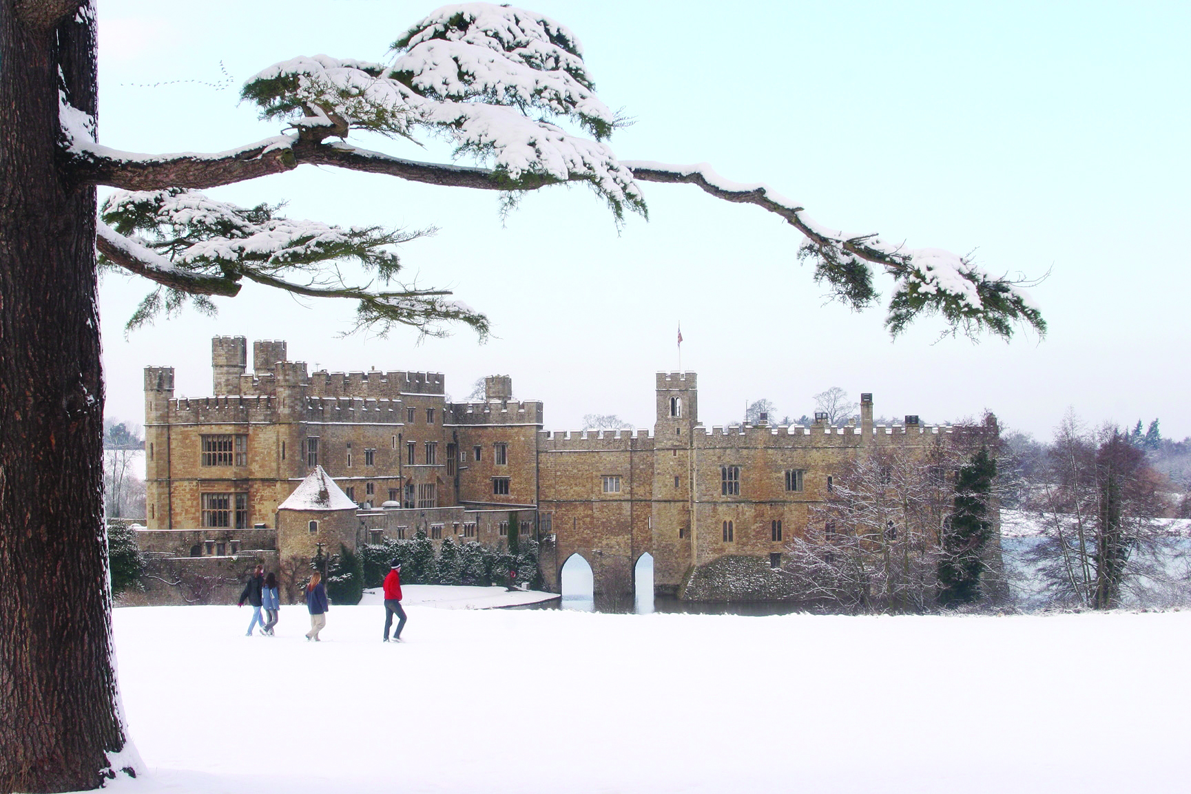 Snow at Leeds Castle